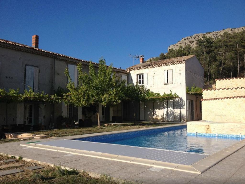 Chateau Catherine De Montgolfier B&B Et Gites Narbonne Exterior photo