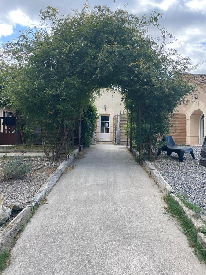 Chateau Catherine De Montgolfier B&B Et Gites Narbonne Exterior photo
